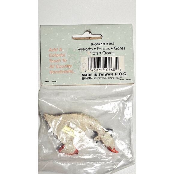 Vintage Small Craft Resin Goose Farmhouse Cottagecore Grannycore Decor - Picture 3 of 4